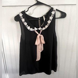 Lauren Conrad Appliqué collared blouse